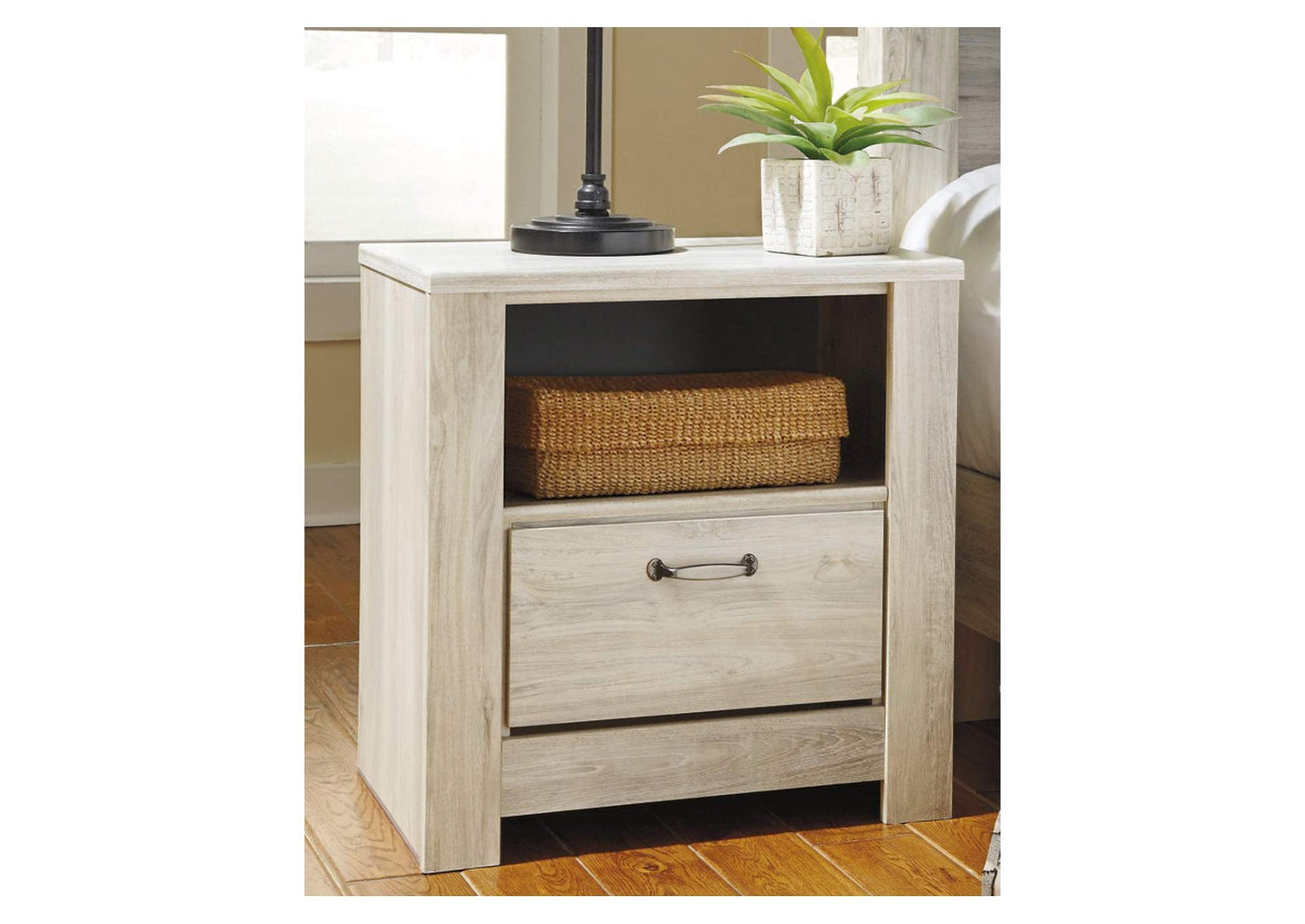 Bellaby Queen Crossbuck Panel Bed with 2 Nightstands