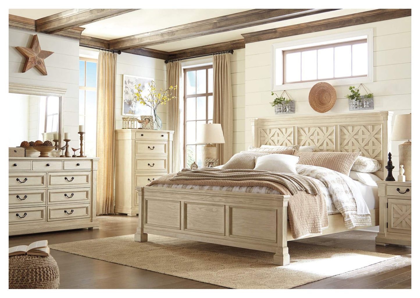 Bolanburg Queen Panel Bed with 2 Nightstands